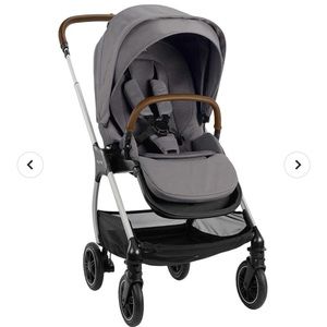 NUNA Triv Stroller in Frost NIB